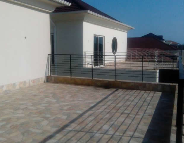 Tastefully Finished 2unit 6 BRM Fully Detached Houses with 2 Rooms BQ