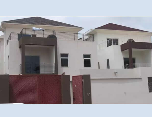 Tastefully Finished 2unit 6 BRM Fully Detached Houses with 2 Rooms BQ