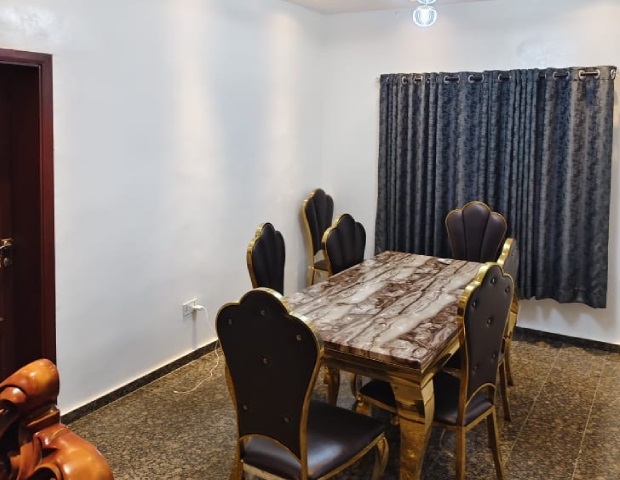 5 Bedroom fully detached House with 2 Rooms BQ