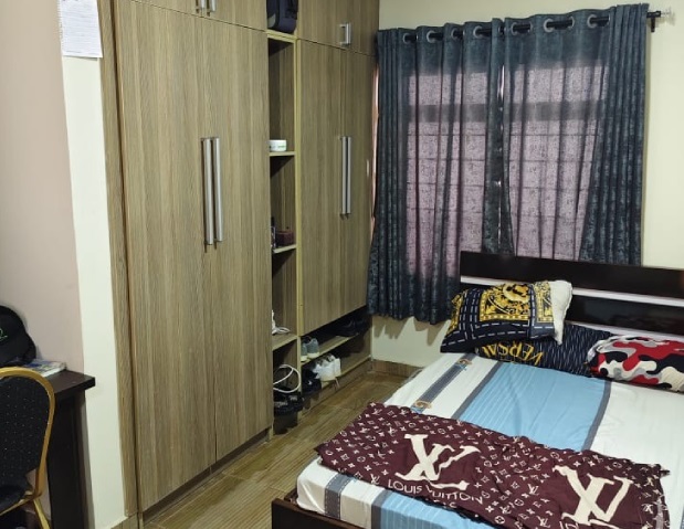 5 Bedroom fully detached House with 2 Rooms BQ