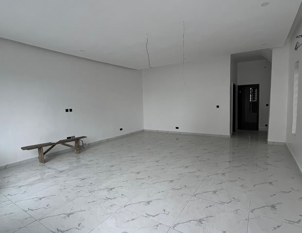 5 Bedroom Fully Detached Duplex