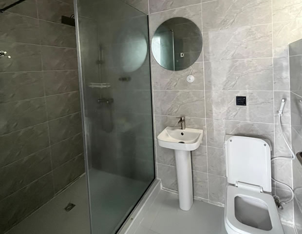 5 Bedroom Fully Detached Duplex