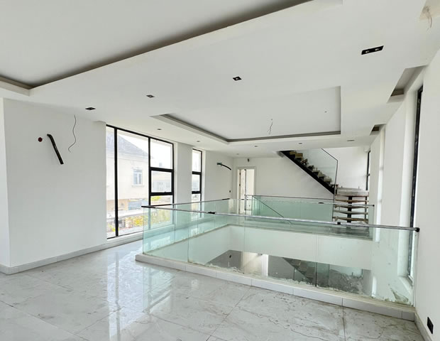 5 Bedroom Fully Detached Duplex