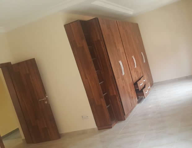 Beautifully Finished Fully Detached Duplex to let with a room Boy's Quarter