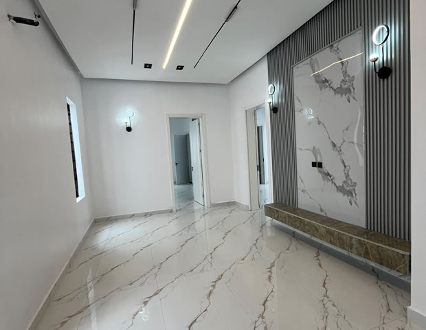 5 Bedroom Fully Detached Duplex