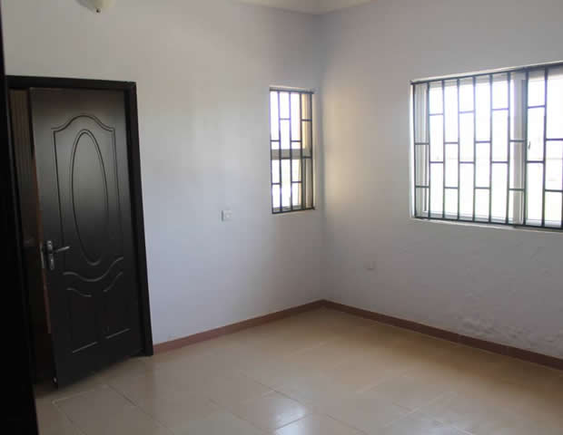 Nicely Finished Semi-Detached Duplex to let with a room Boy's Quarter