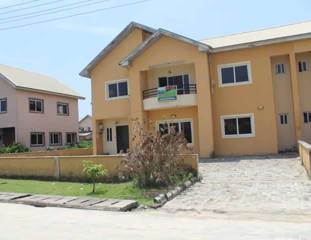 Nicely Finished Semi-Detached Duplex to let with a room Boy's Quarter